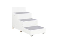 AudiTEAM-katsomo muuttaa tilan yhteisölliseksi ja monikäyttöiseksi. Katsomossa on portaittain rakentuva moduulirakenne.