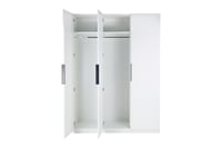 Bola_kaappi3_d_ilmantaustaa