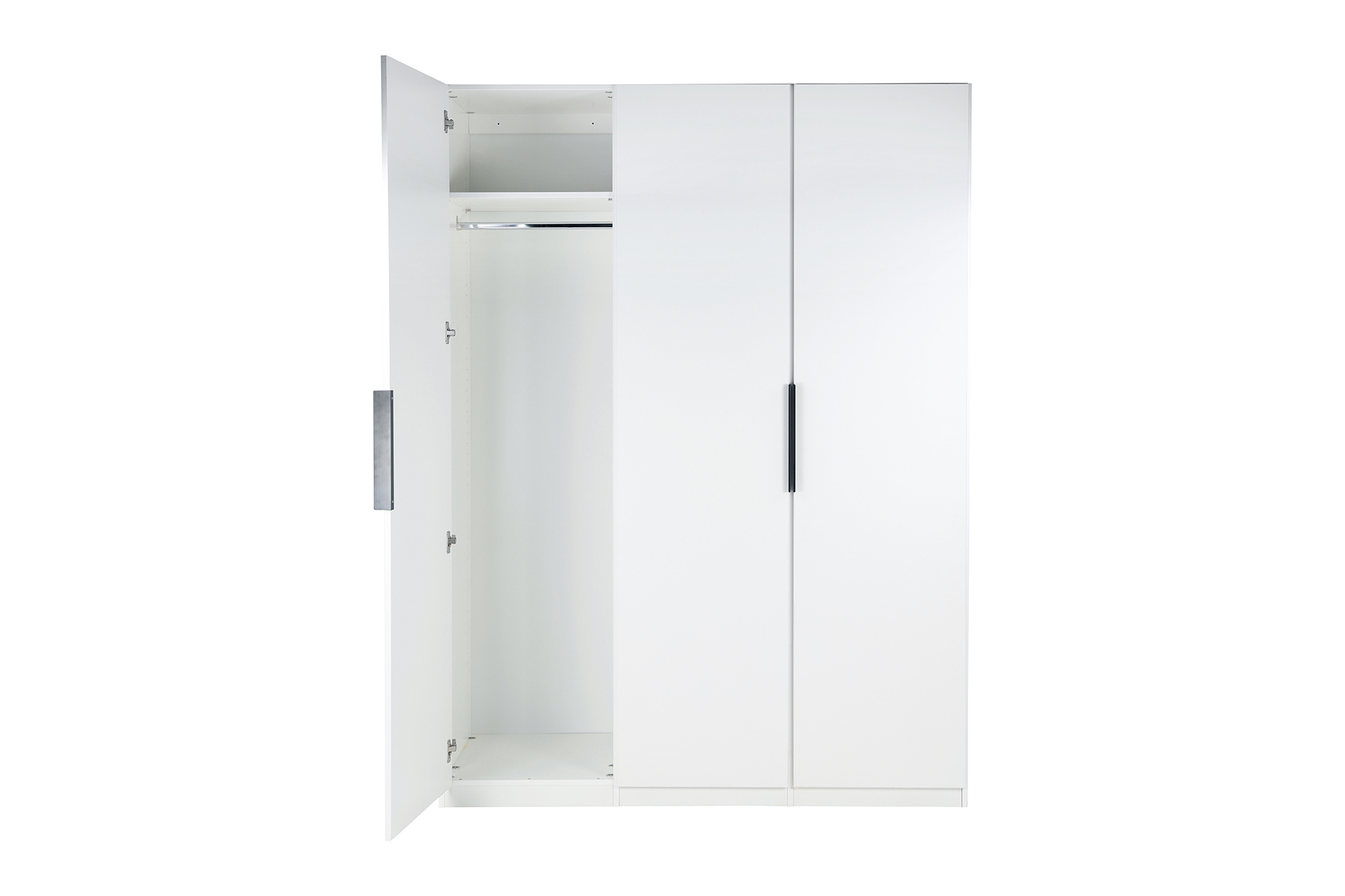 Bola_kaappi3_c_ilmantaustaa