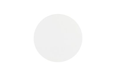 Pyöreä kansi on valmistettu melamiinipintaisesta kalustelevystä. Saatavilla kolmessa eri koossa.